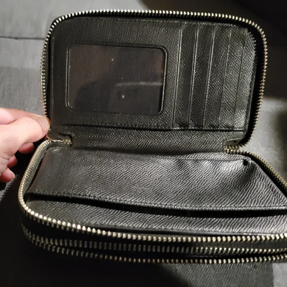 Pebbled leather coach wallet - Picture 2 of 3